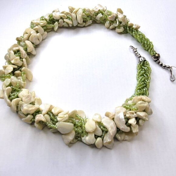 Chunky Green Shell Necklace ,Chips and  Green Beads Bib Necklace - Picture 4 of 14